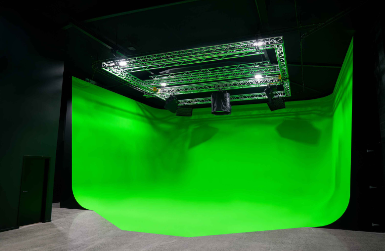 Screen Auckland - Case Study - Viva La Dirt League Studio green screen